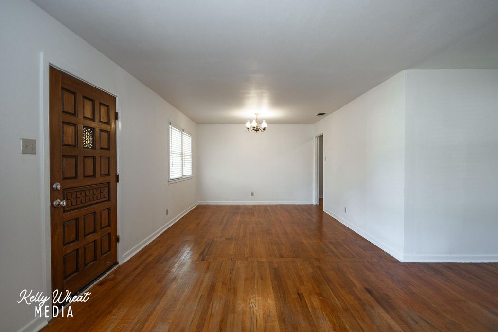 Image 7 of property listing at 2547 Culver Avenue, San Angelo, TX 76904