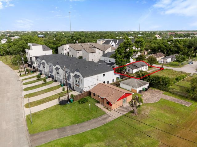 4110 Buck St Street, Houston, TX 77020