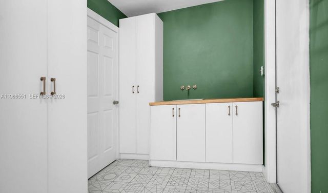 1301 Hollywood Blvd, Hollywood, FL 33019