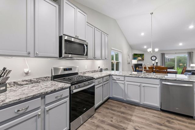 20566 Glade Avenue, Lakeville, MN 55044