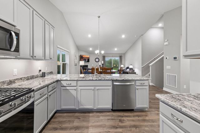 20566 Glade Avenue, Lakeville, MN 55044