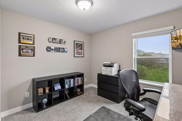 20566 Glade Avenue, Lakeville, MN 55044