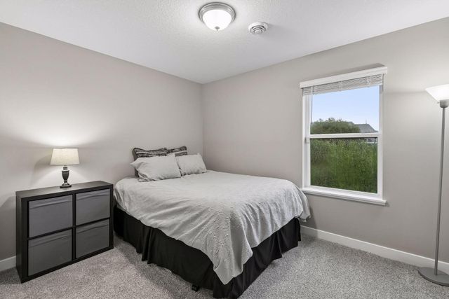 20566 Glade Avenue, Lakeville, MN 55044