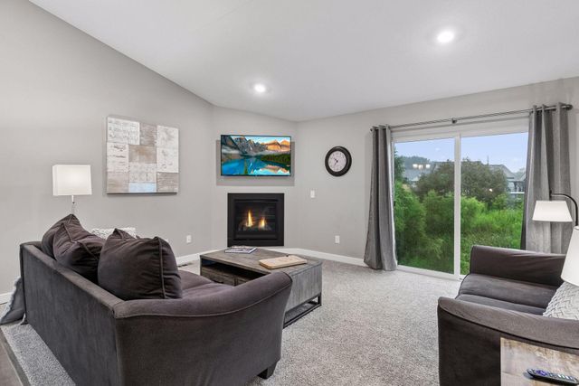 20566 Glade Avenue, Lakeville, MN 55044
