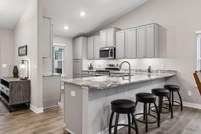 20566 Glade Avenue, Lakeville, MN 55044