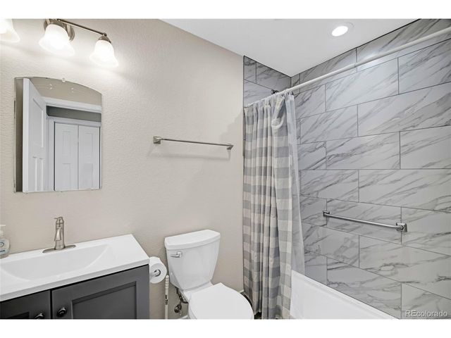 207 Overland Cir, Jefferson, CO 80456