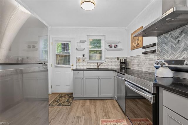 207 89th ST, Virginia Beach, VA 23451