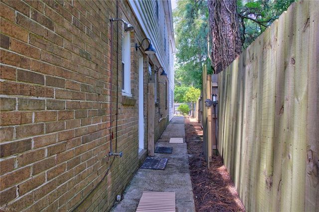 207 89th ST, Virginia Beach, VA 23451