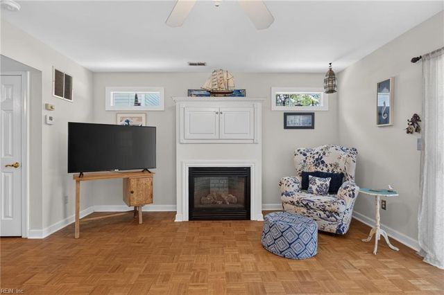 207 89th ST, Virginia Beach, VA 23451