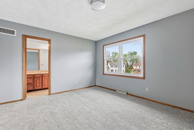 3503 32ND Street, Moline, IL 61265