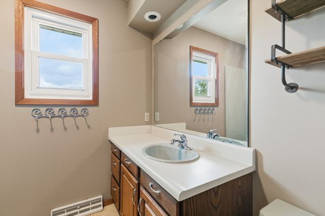 3503 32ND Street, Moline, IL 61265