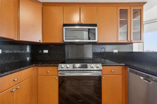 2301 SW 27th Ave 906, Miami, FL 33145