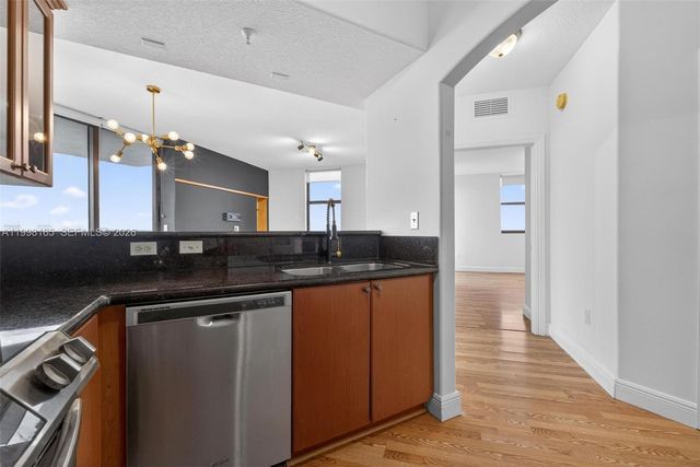 2301 SW 27th Ave 906, Miami, FL 33145