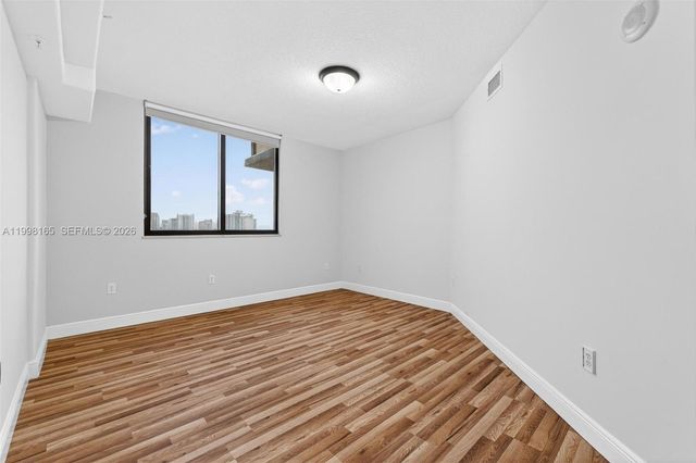 2301 SW 27th Ave 906, Miami, FL 33145