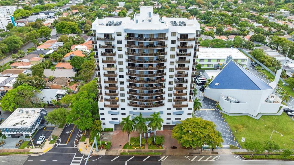 2301 SW 27th Ave 906, Miami, FL 33145
