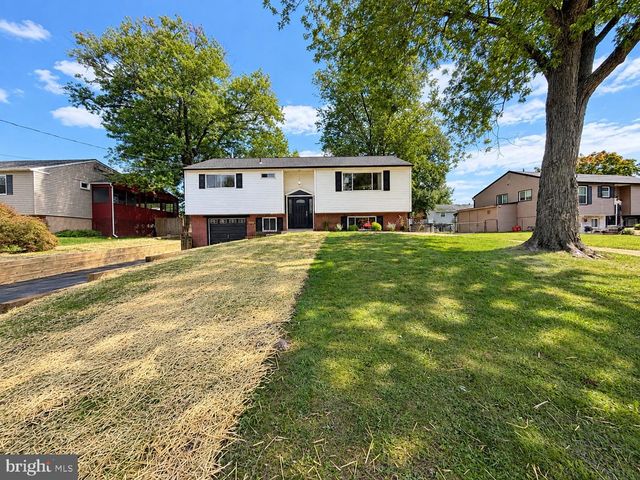 262 LEA LN, Warminster, PA 18974