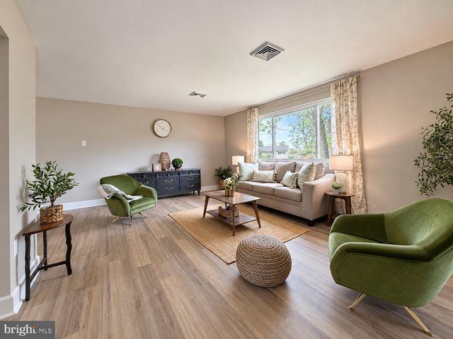 262 LEA LN, Warminster, PA 18974
