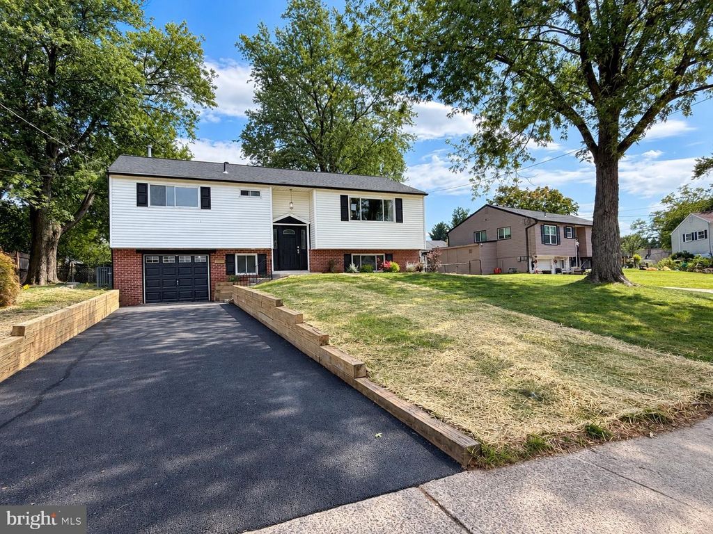 262 LEA LN, WARMINSTER, PA 18974 — exterior