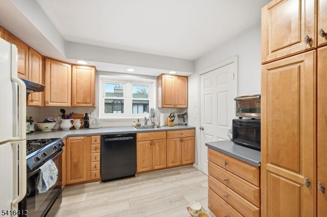 2 Heritage Dr H, Chatham Twp., NJ 07928