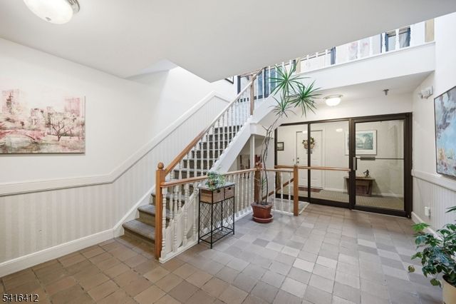 2 Heritage Dr H, Chatham Twp., NJ 07928