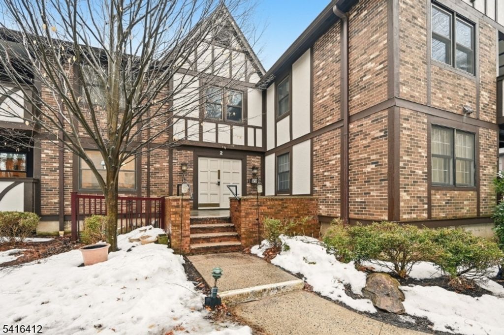 2 Heritage Dr H, Chatham Twp., NJ 07928