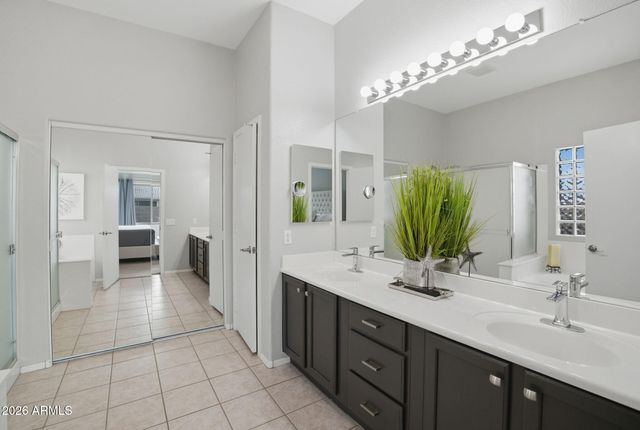 8541 E NEVILLE Avenue E, Mesa, AZ 85209