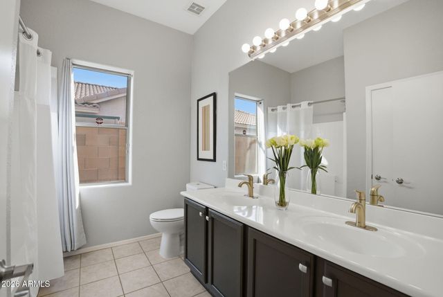 8541 E NEVILLE Avenue E, Mesa, AZ 85209