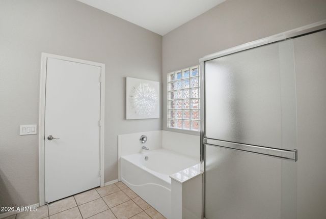 8541 E NEVILLE Avenue E, Mesa, AZ 85209