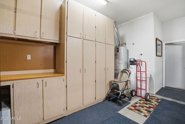 8541 E NEVILLE Avenue E, Mesa, AZ 85209