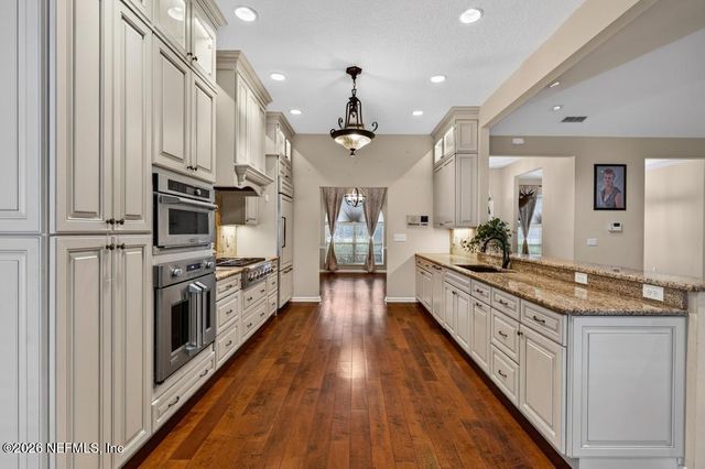 10087 PEBBLE RIDGE Drive N, Jacksonville, FL 32220