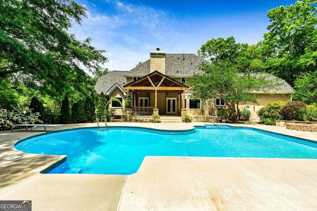 324 Chimney Sweep Circle, Peachtree City, GA 30269