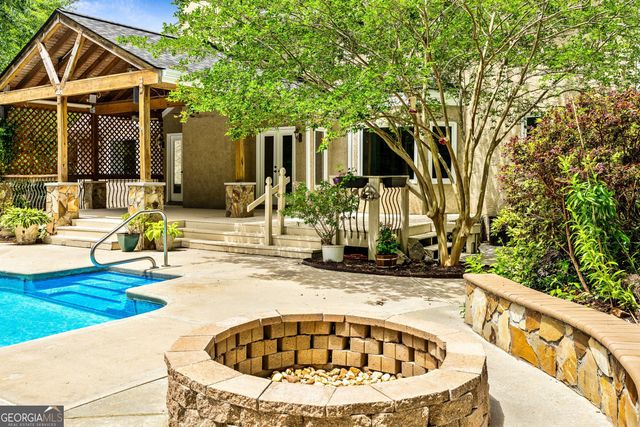 324 Chimney Sweep Circle, Peachtree City, GA 30269