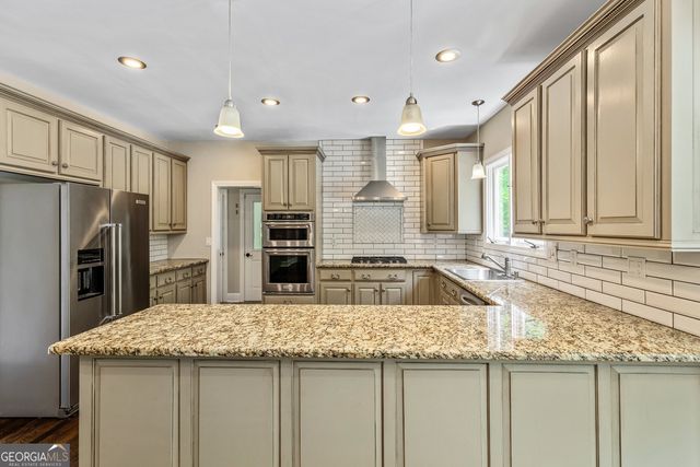 324 Chimney Sweep Circle, Peachtree City, GA 30269