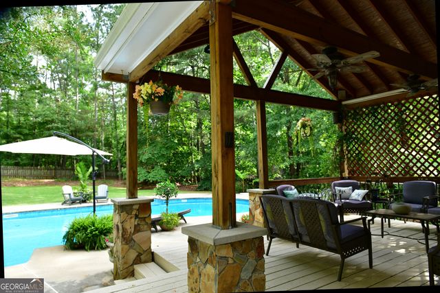 324 Chimney Sweep Circle, Peachtree City, GA 30269