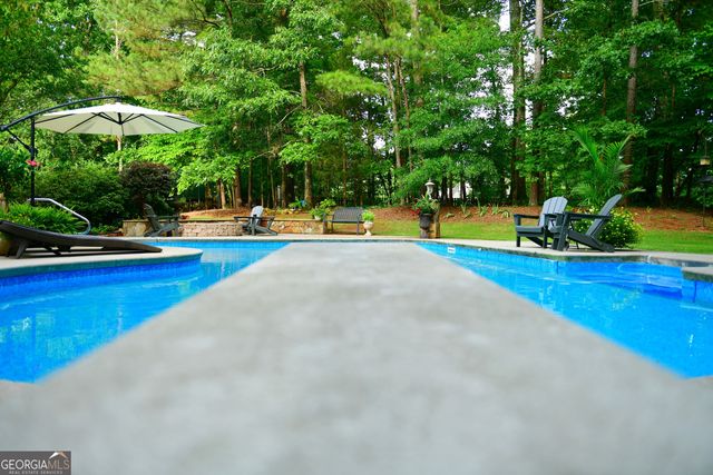 324 Chimney Sweep Circle, Peachtree City, GA 30269