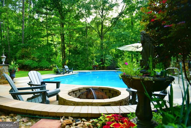 324 Chimney Sweep Circle, Peachtree City, GA 30269