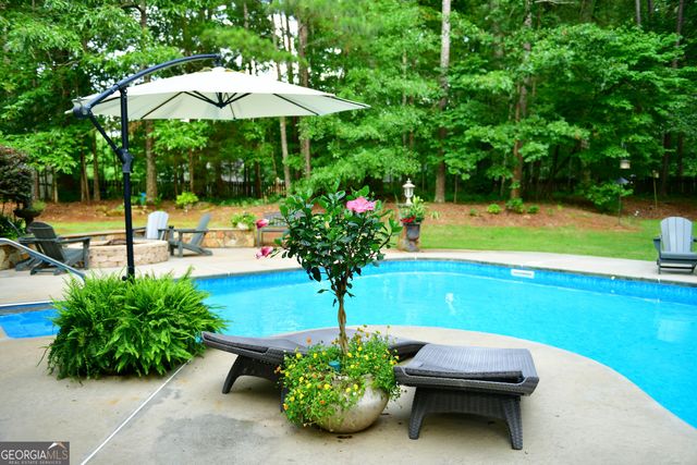 324 Chimney Sweep Circle, Peachtree City, GA 30269