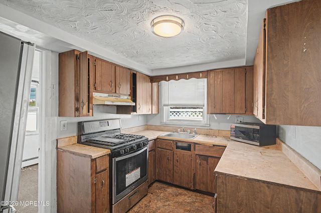 120 Lincoln Avenue, Seaside Heights, NJ 08751