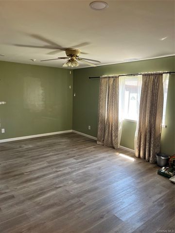 50 Gauguin Court 50, Middle Island, NY 11953