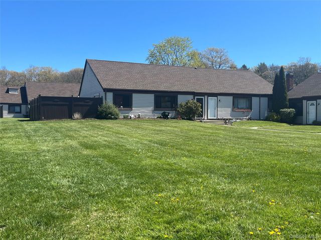 50 Gauguin Court 50, Middle Island, NY 11953