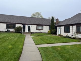 50 Gauguin Court 50, Middle Island, NY 11953