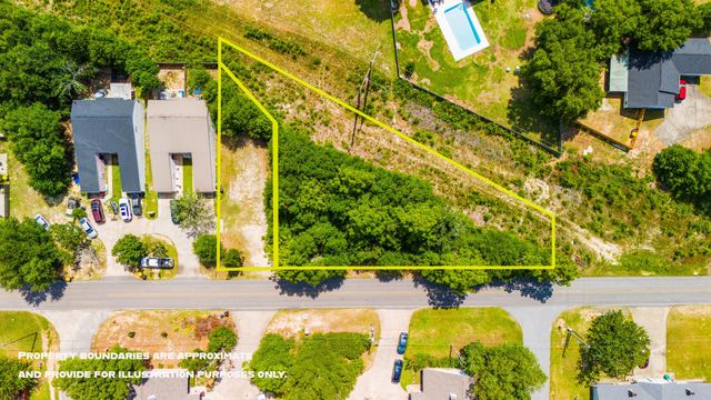 702 Valley Road, Crestview, FL 32539