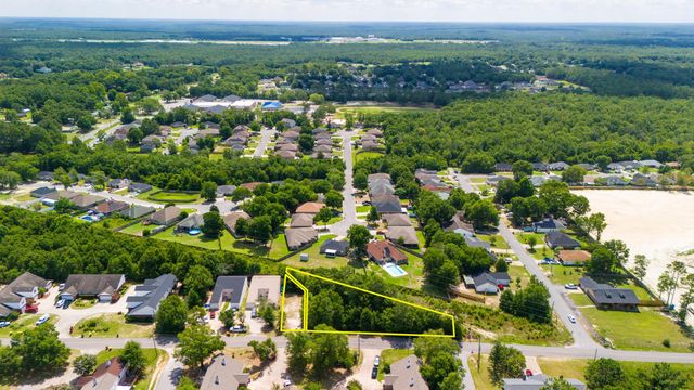 702 Valley Road, Crestview, FL 32539