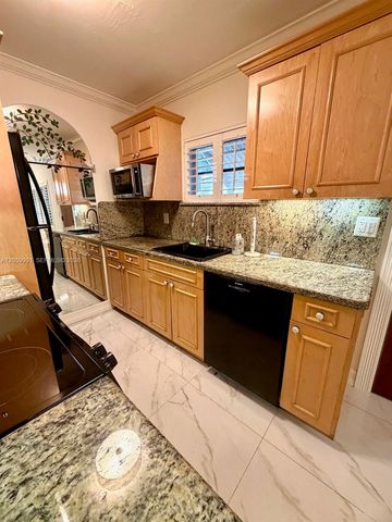 2844 Coconut Avenue A, Miami, FL 33133