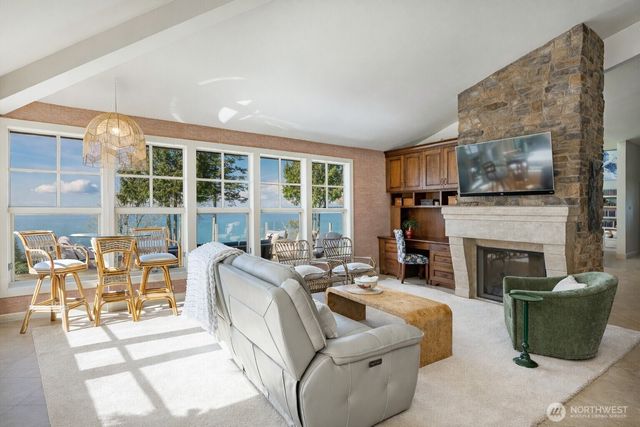 9045 Shearwater Road, Blaine, WA 98230