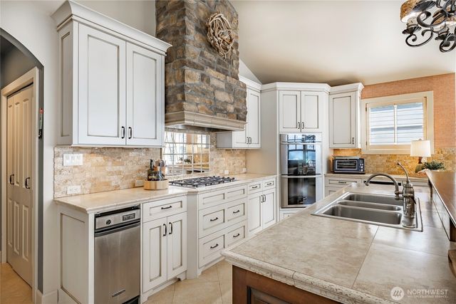 9045 Shearwater Road, Blaine, WA 98230