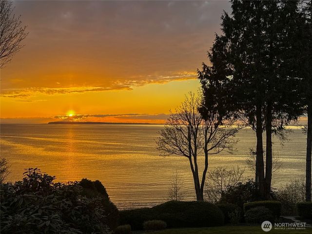 9045 Shearwater Road, Blaine, WA 98230