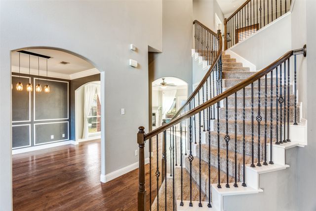 9005 Ranch Bluff Court, Benbrook, TX 76126