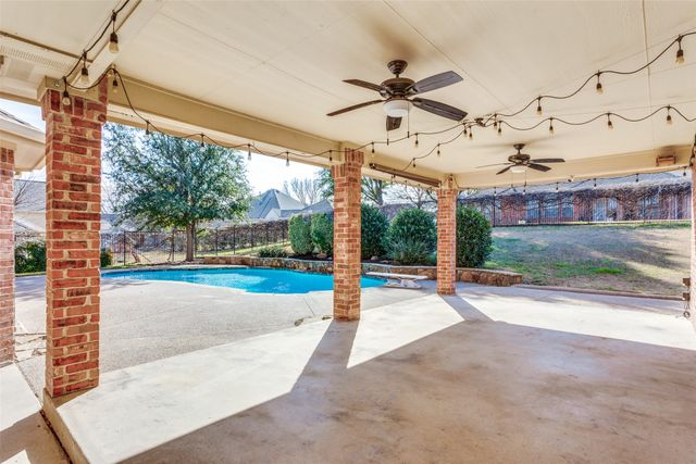 9005 Ranch Bluff Court, Benbrook, TX 76126