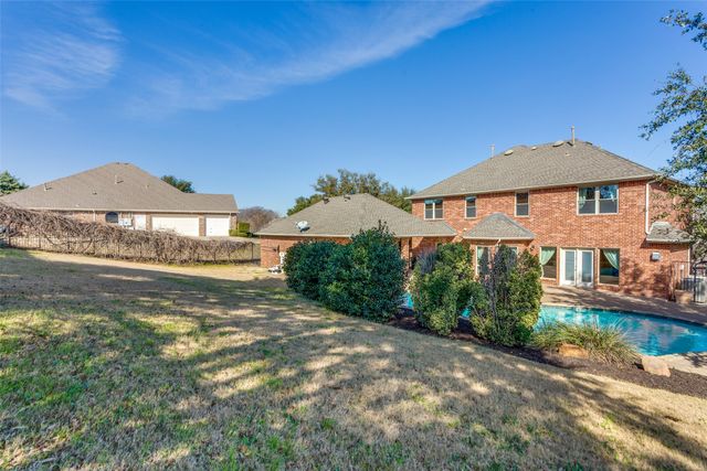 9005 Ranch Bluff Court, Benbrook, TX 76126